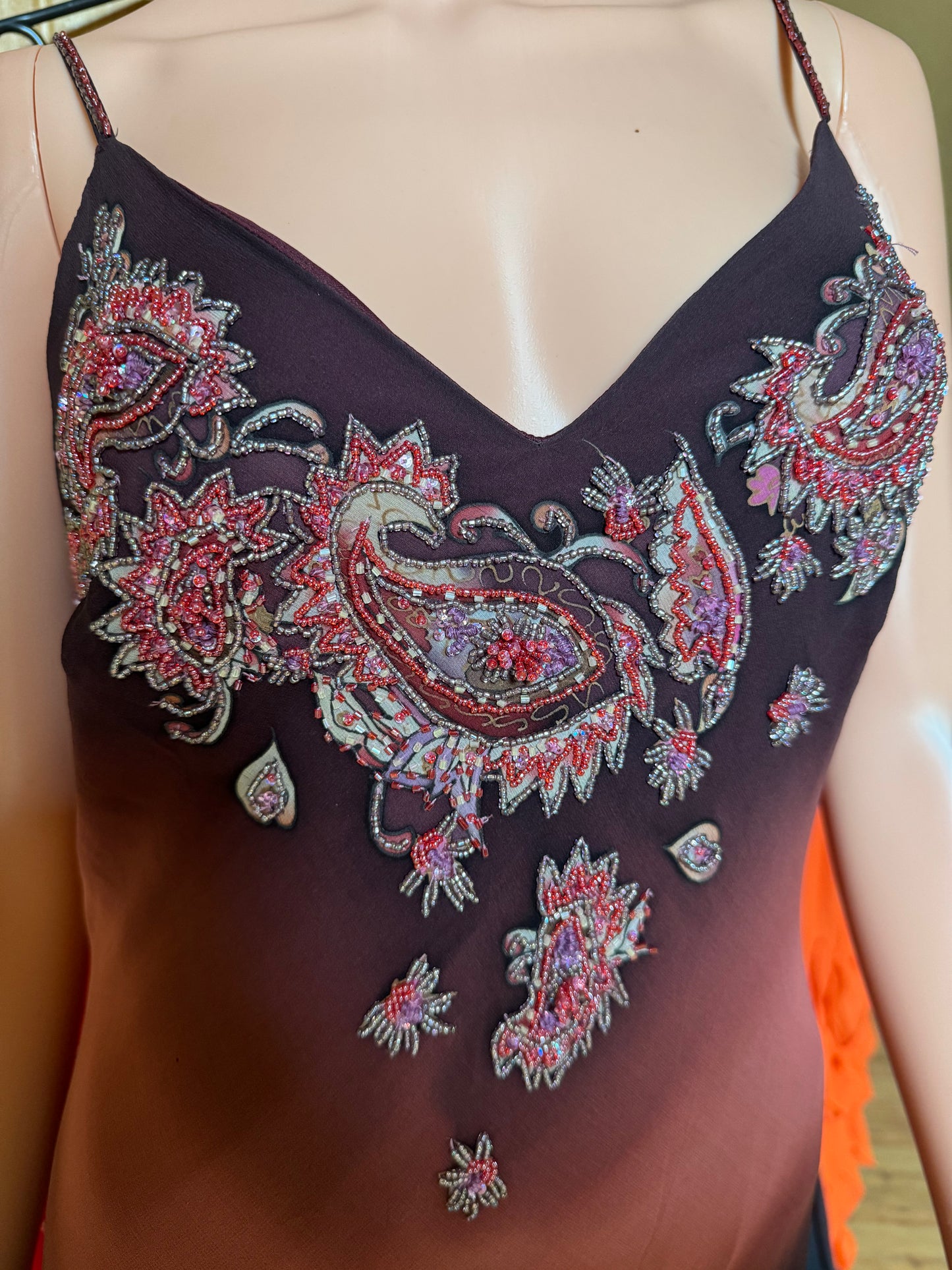 Elegant Evening Dress with Patterned Embroidery