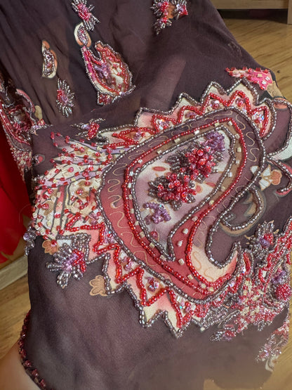 Elegant Evening Dress with Patterned Embroidery